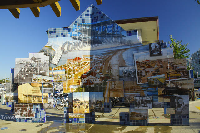 Панно, показывающее историю Коронадо Панно, показывающее историю Коронадо