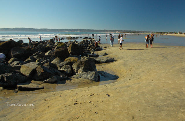 Из камней выложено слово CORONADO, которое видно из космоса Из камней выложено слово CORONADO, которое видно из космоса
