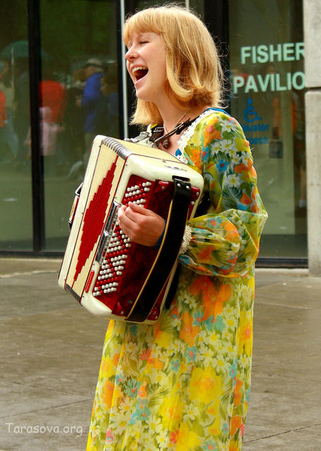 Певица LAURA JORGENSEN Певица LAURA JORGENSEN